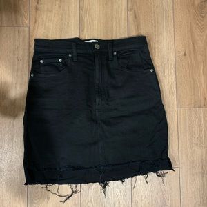 Aritzia skirt